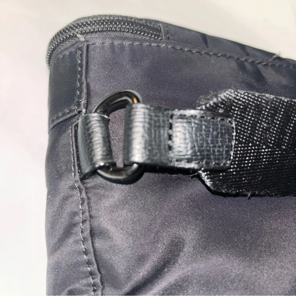 Tutilo New York Fanny Pack Black Adjustable Waist Shoulder Bag Unisex.